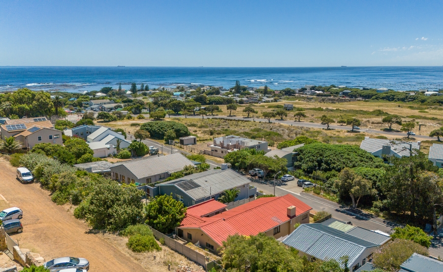 5 Bedroom Property for Sale in Kommetjie Western Cape